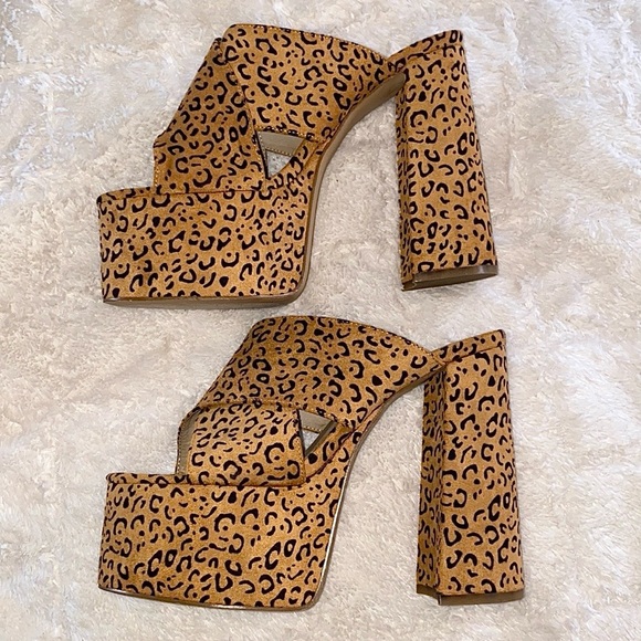 🐆YAYA PLATFORM HEELS🐆 - Picture 3 of 9